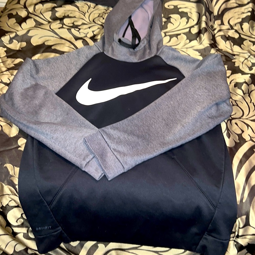 *NEW* MEN NIKE DRI-FIT HOODIE